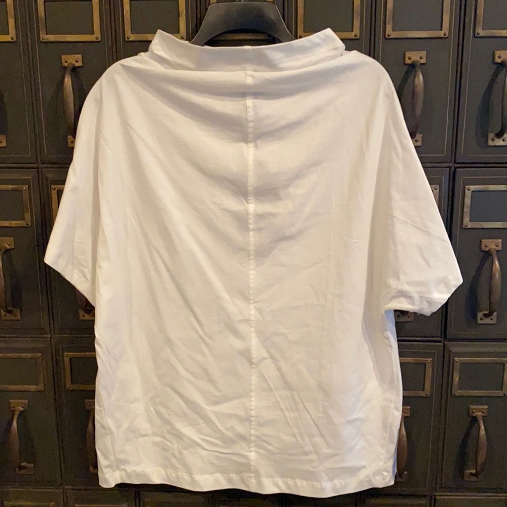 Amma White Cotton Stand Up Collar T